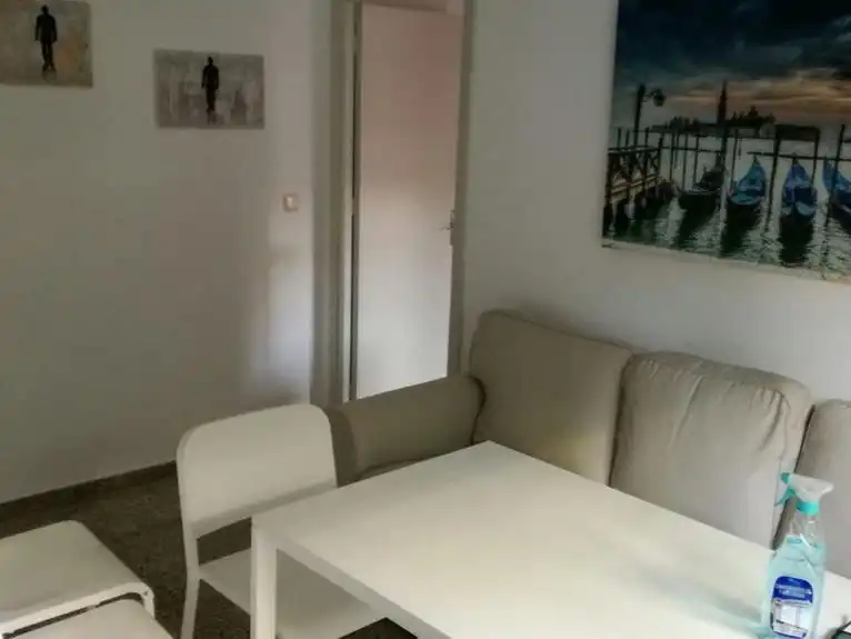 Flat for rent in Calle Ancha de Capuchinos, 10, San Ildefonso Living room of Flat for rent in Granada Capital with Balcony