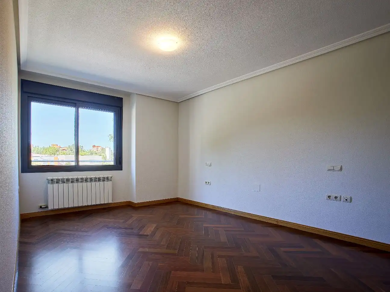 Piso de alquiler en Calle Trilla, 15, Huerta del Rey Habitación de Piso de alquiler en Valladolid con Calefacción, Parquet y Trastero