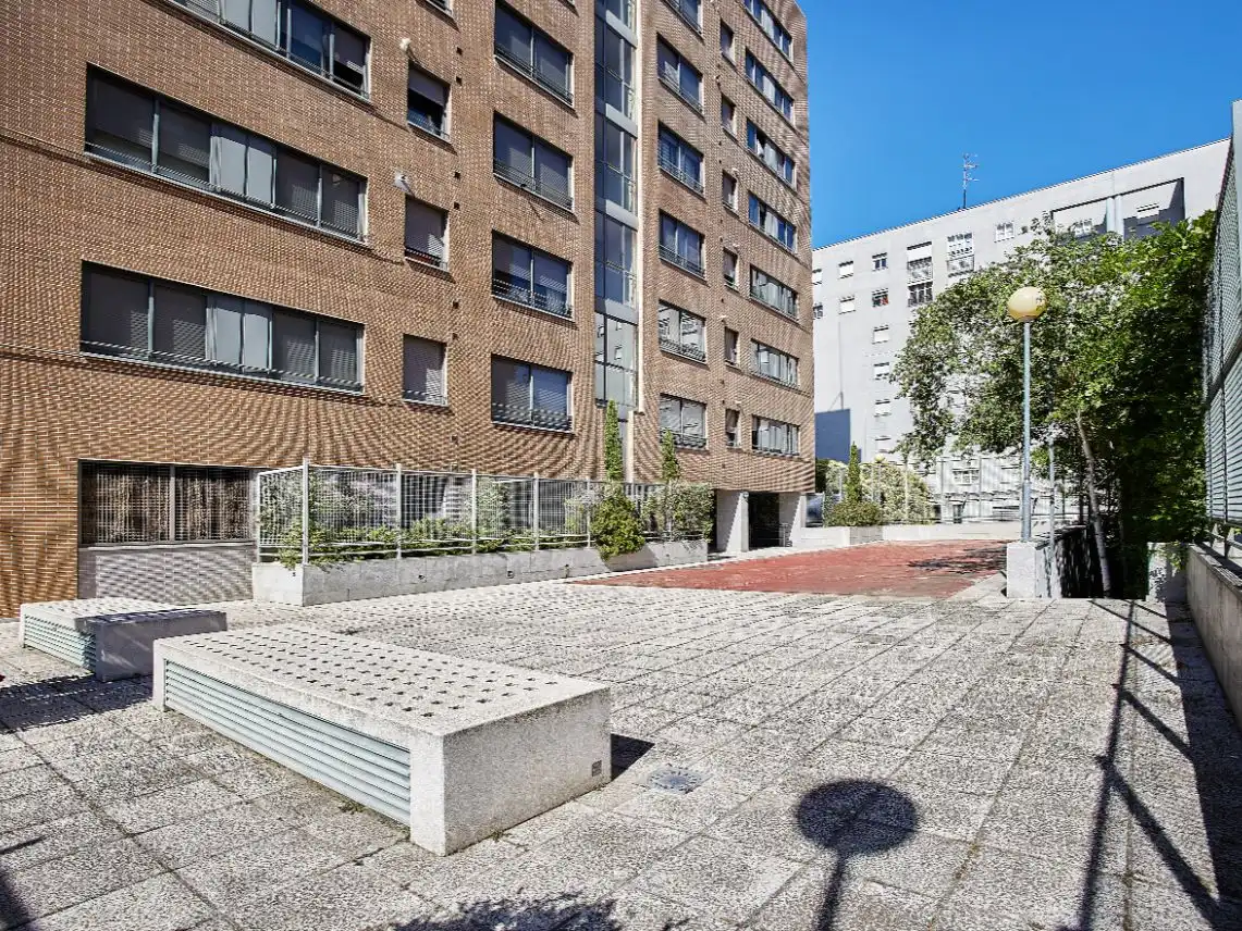 Piso de alquiler en Calle Trilla, 15, Huerta del Rey Vista exterior de Piso de alquiler en Valladolid con Calefacción, Parquet y Trastero