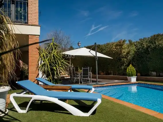 Piso en venta en Calle la Yedra, 1, Baeza Terraza de Piso en venta en Baeza con Aire acondicionado, Calefacción y Jardín privado