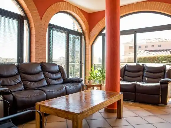 Piso en venta en Calle la Yedra, 1, Baeza Sala de estar de Piso en venta en Baeza con Aire acondicionado, Calefacción y Jardín privado