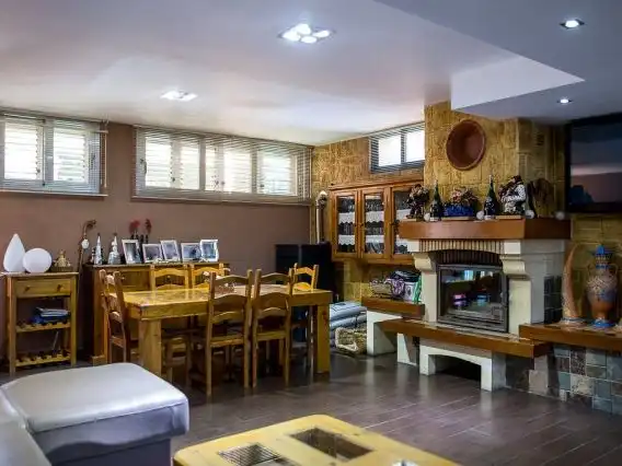 Piso en venta en Calle la Yedra, 1, Baeza Piso en venta en Baeza con Aire acondicionado, Calefacción y Jardín privado