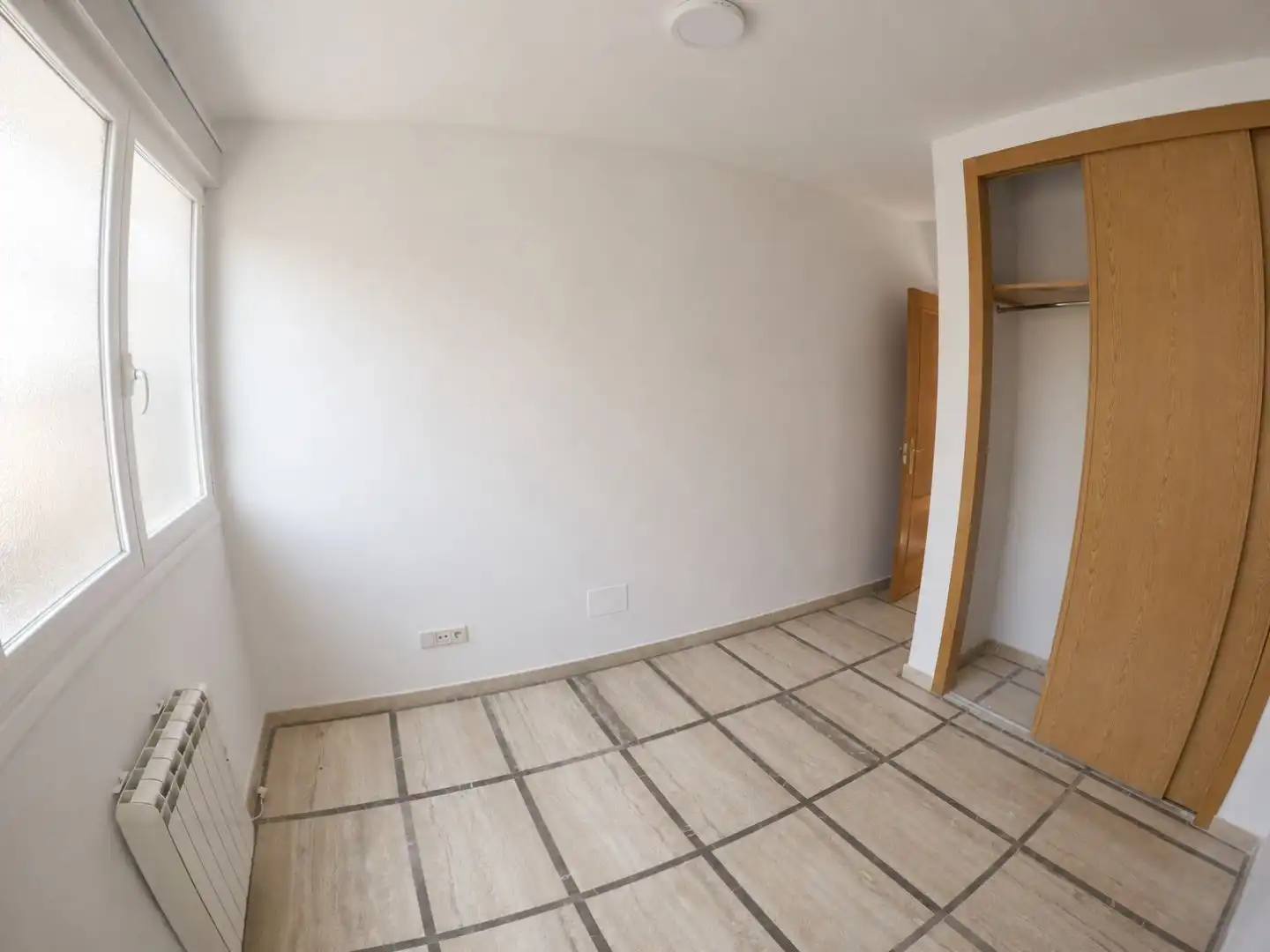 Flat for rent in Madrid  with Heating and Furnished