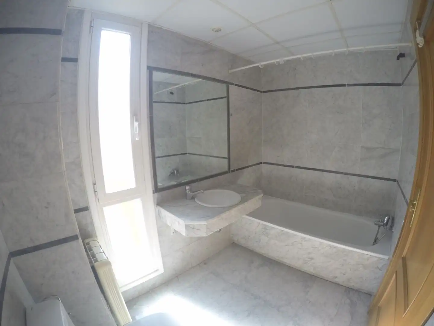 Bathroom of Flat for rent in Madrid  with Heating and Furnished