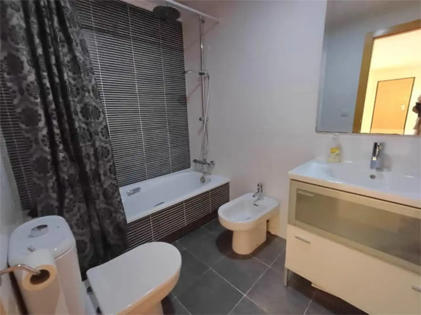 Piso de alquiler en Oliva pueblo Baño de Piso de alquiler en Oliva con Terraza y Amueblado