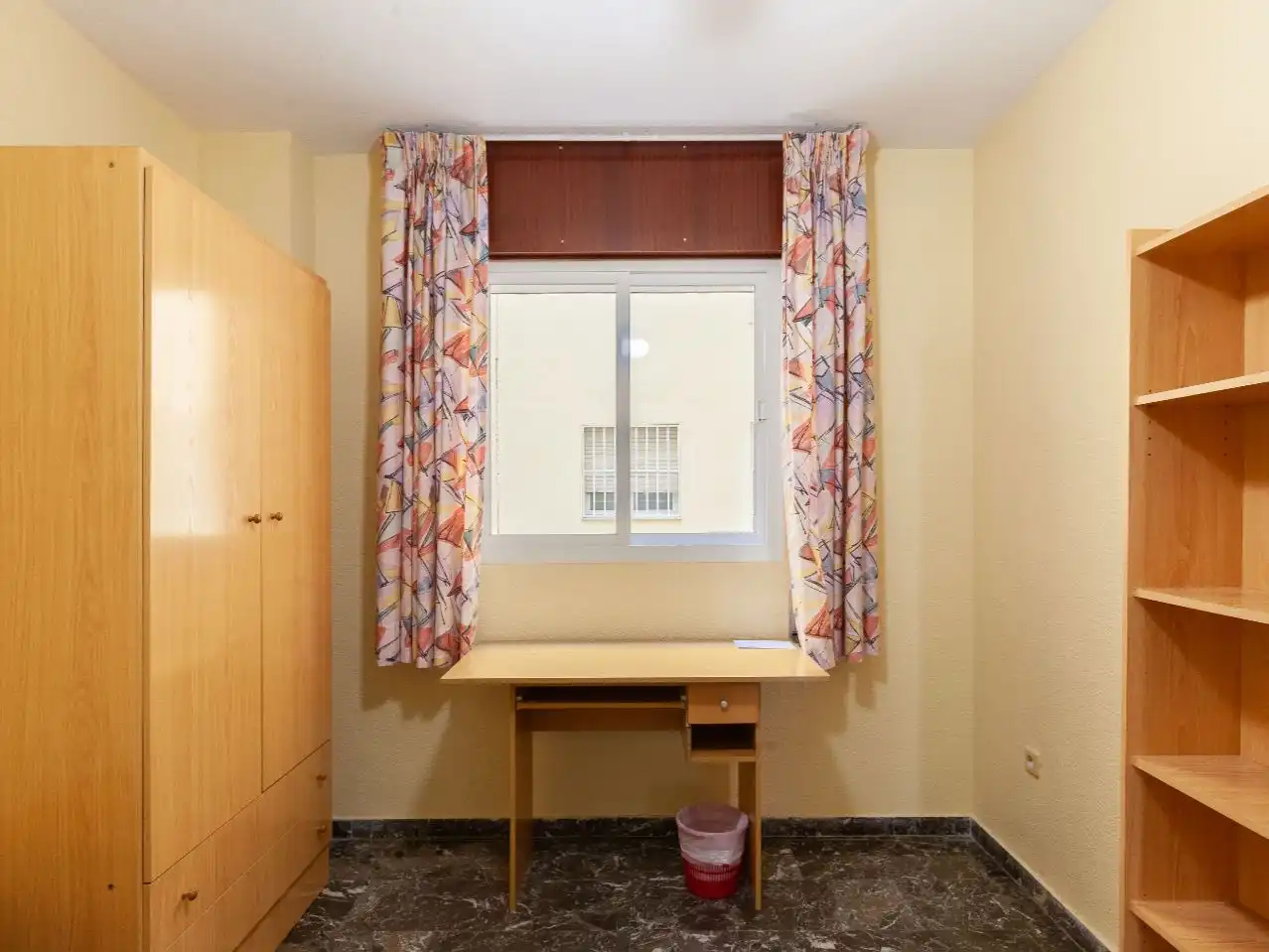 Room in Plaza Parque Del Generalife, 3, Nueva Andalucía