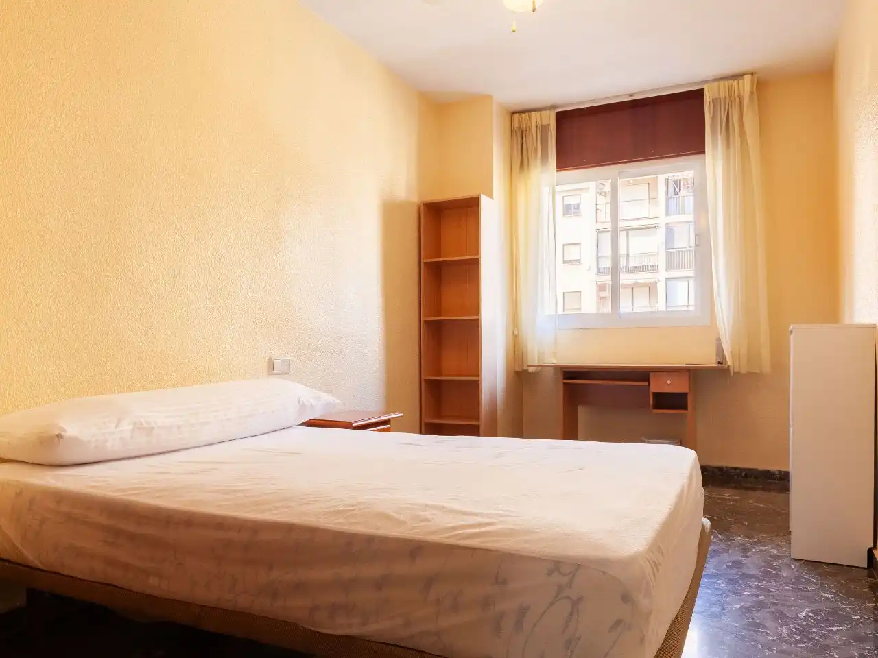 Room in Plaza Parque Del Generalife, 3, Nueva Andalucía