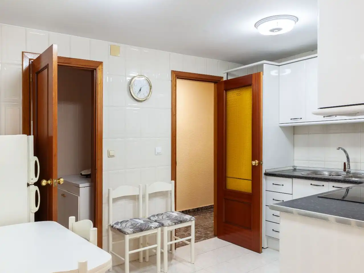 Room in Plaza Parque Del Generalife, 3, Nueva Andalucía