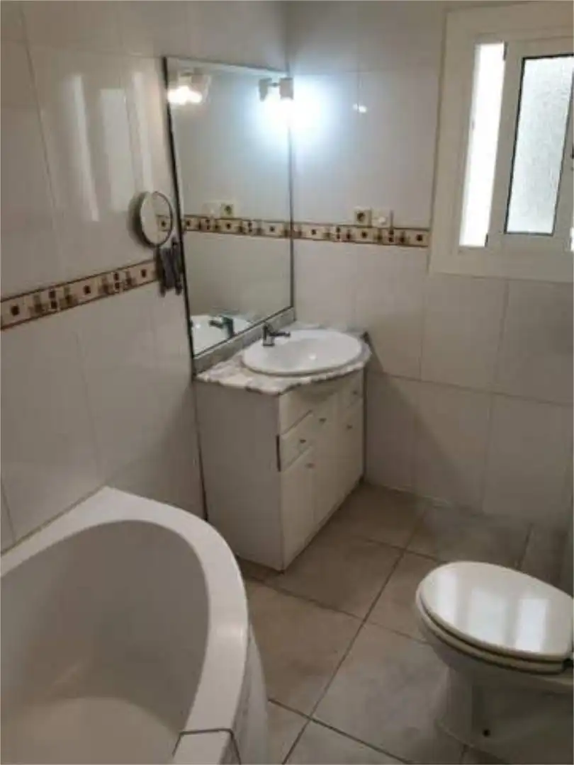 Badezimmer von Wohnung zum Verkauf in Cubelles mit Terrasse