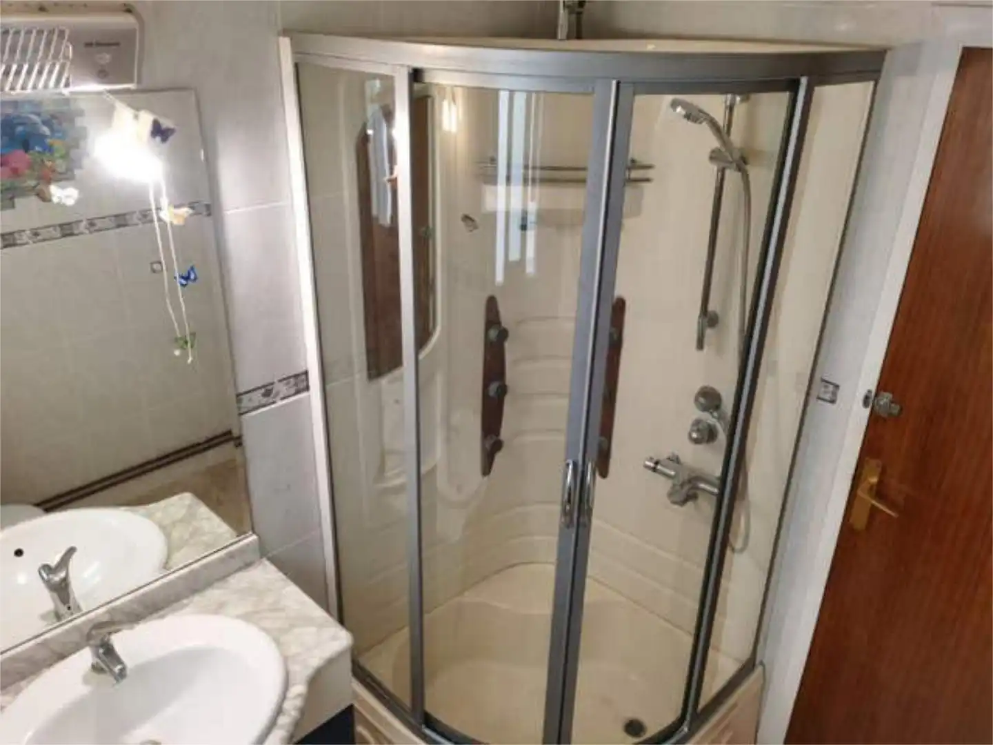 Badezimmer von Wohnung zum Verkauf in Cubelles mit Terrasse