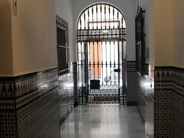 Piso de alquiler en Calle Alfaqueque, 20, San Vicente Piso de alquiler en Sevilla con Aire acondicionado y Calefacción