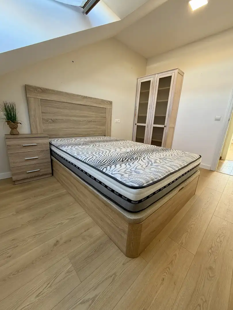 Flat for rent in Avenida Madrid, 23, Valverde de la Virgen Bedroom of Flat for rent in Valverde de la Virgen with Air Conditioner, Heating and Terrace