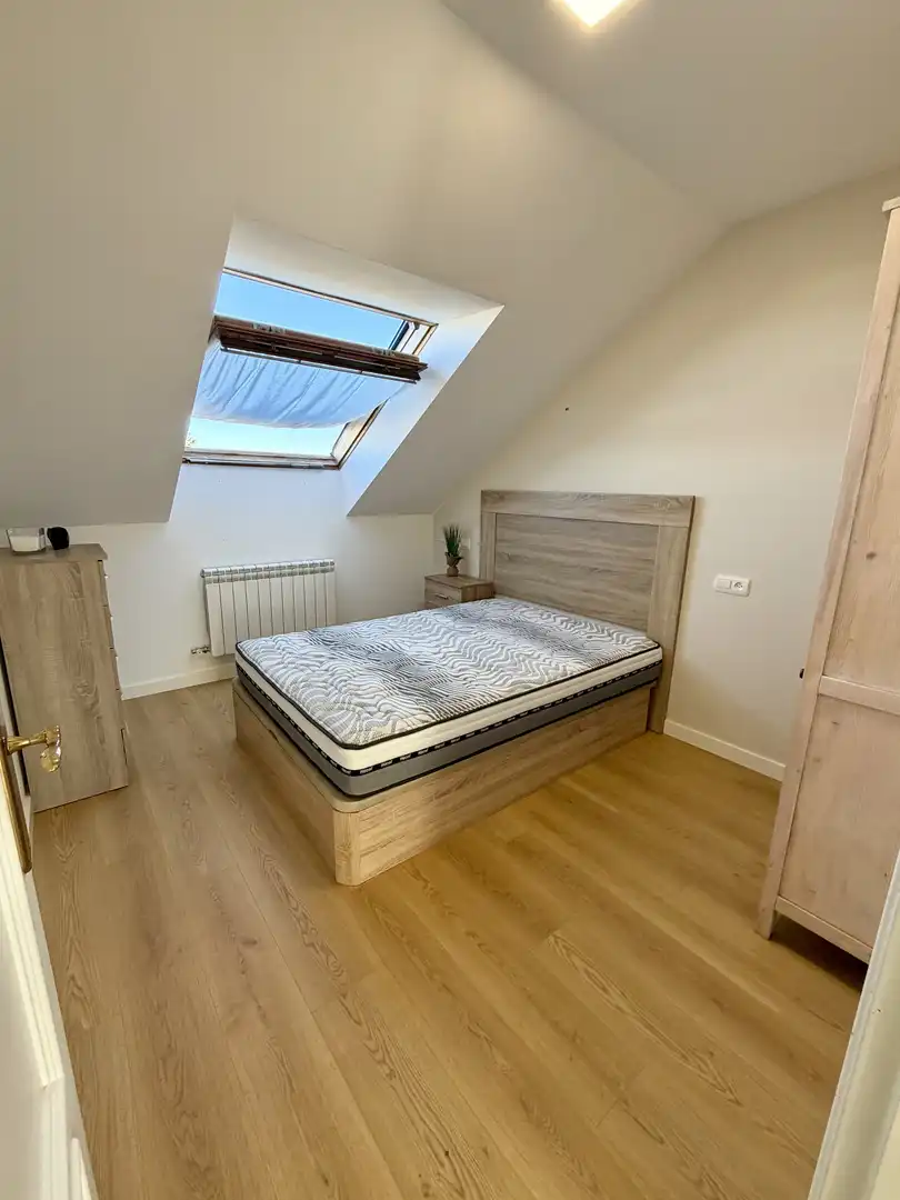 Piso de alquiler en Avenida Madrid, 23, Valverde de la Virgen Habitación de Piso de alquiler en Valverde de la Virgen con Aire acondicionado, Calefacción y Terraza