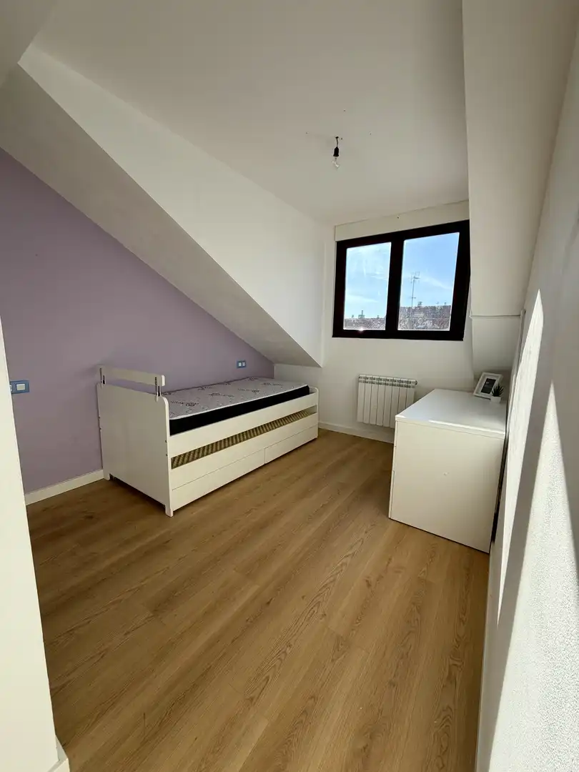 Piso de alquiler en Avenida Madrid, 23, Valverde de la Virgen Habitación de Piso de alquiler en Valverde de la Virgen con Aire acondicionado, Calefacción y Terraza