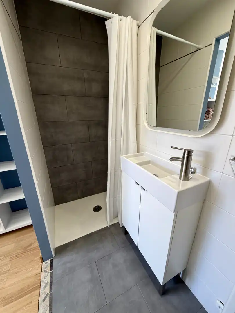 Piso de alquiler en Avenida Madrid, 23, Valverde de la Virgen Baño de Piso de alquiler en Valverde de la Virgen con Aire acondicionado, Calefacción y Terraza