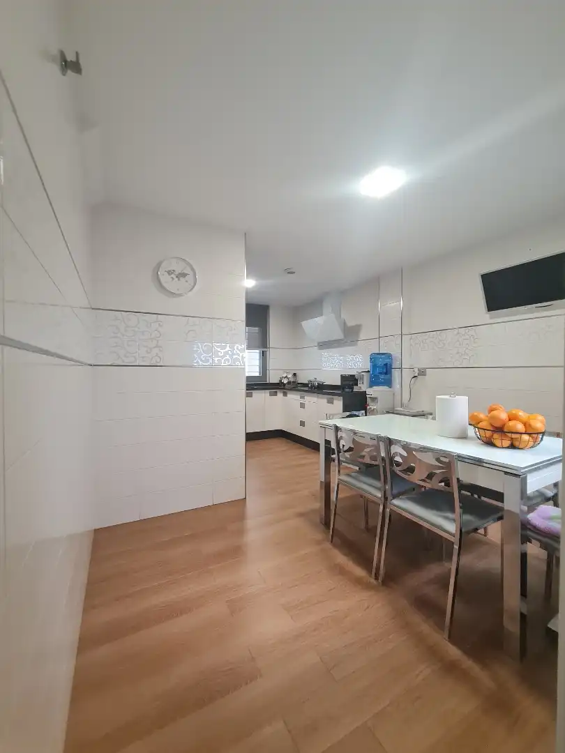 Einfamilien-Reihenhaus zum Verkauf in Calle General Serrano, 3, Centro Küche von Einfamilien-Reihenhaus zum Verkauf in San Fernando mit Klimaanlage, Heizung und Terrasse