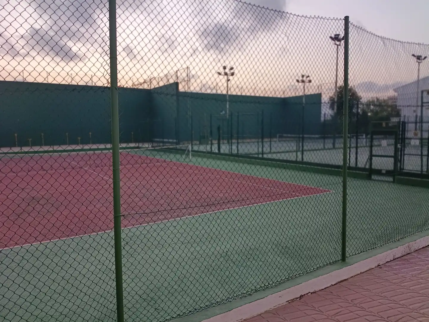 Vista exterior de Apartamento en venta en El Puig de Santa Maria con Parquet, Trastero y Piscina comunitaria