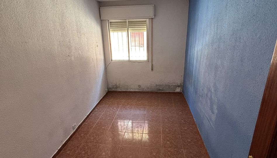 Piso en venta en Calle de la Isla de Sumatra, 29, Tres Olivos - Valverde, Madrid Capital - imagen 1 Foto 1 de Piso en venta en Calle de la Isla de Sumatra, 29, Tres Olivos - Valverde, Madrid Capital