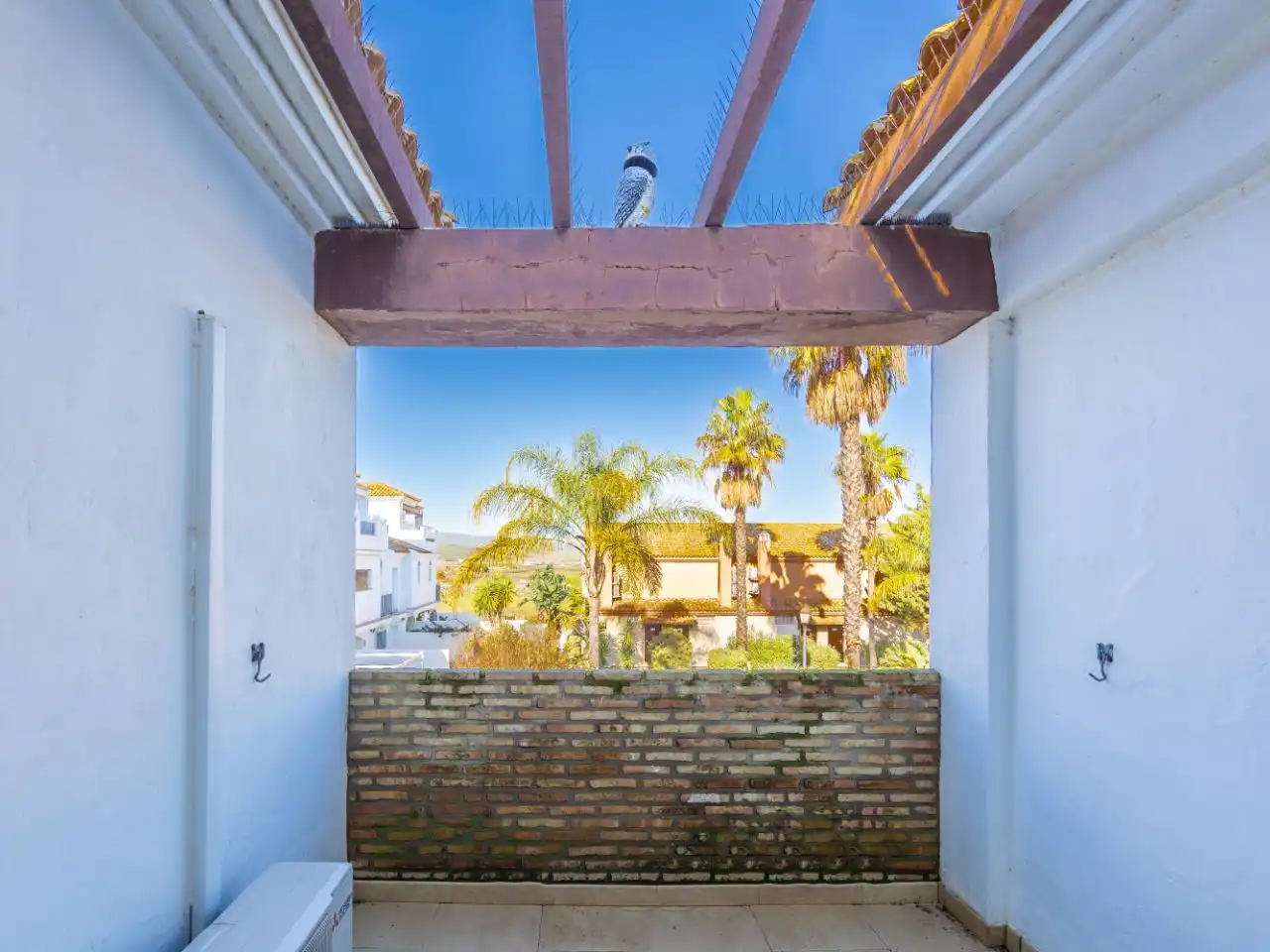 Casa adosada en venda a Calle Atarjea, 3, Zahara Pueblo Vista exterior de Casa adosada en venda en Zahara de los Atunes amb Aire condicionat, Calefacció i Jardí privat