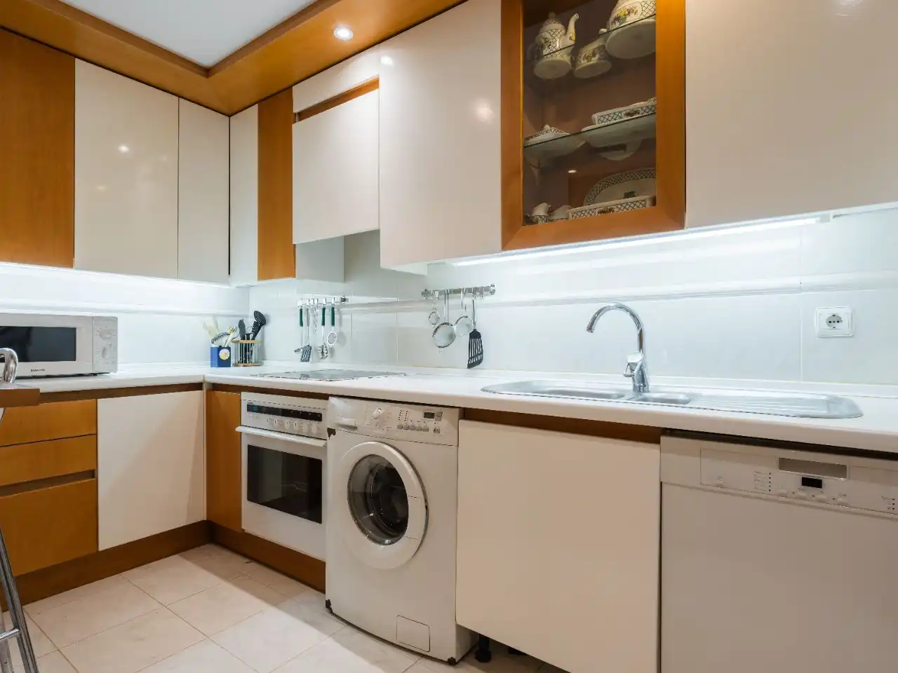 Apartments for sale in Street Calle Arturo Rubinstein, 8, Marbella Centro Kitchen of Apartments for sale in Marbella with Air Conditioner, Terrace and Swimming Pool