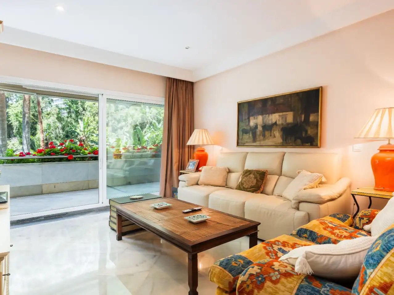 Apartments for sale in Street Calle Arturo Rubinstein, 8, Marbella Centro Living room of Apartments for sale in Marbella with Air Conditioner, Terrace and Swimming Pool