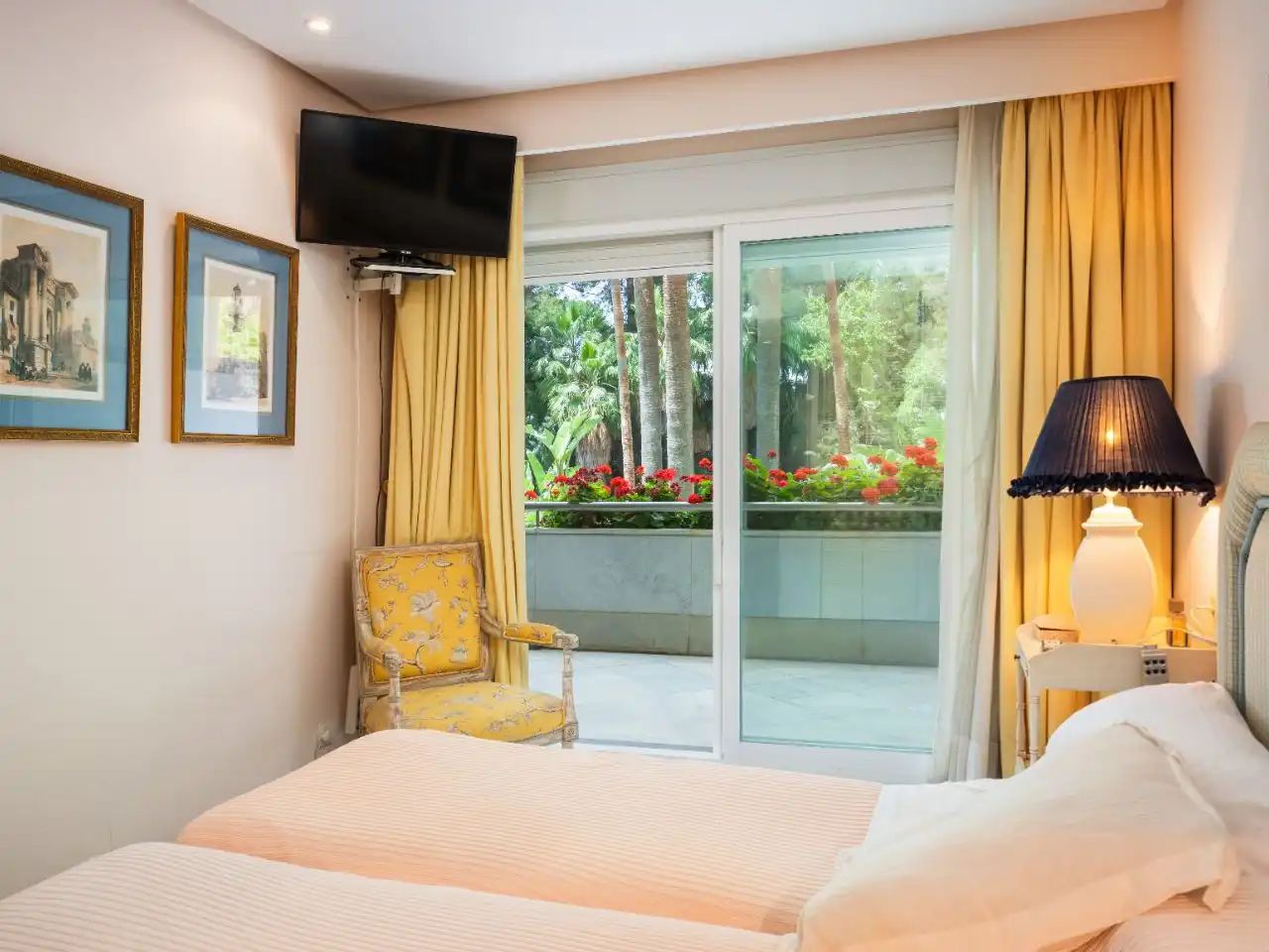 Apartments for sale in Street Calle Arturo Rubinstein, 8, Marbella Centro Bedroom of Apartments for sale in Marbella with Air Conditioner, Terrace and Swimming Pool
