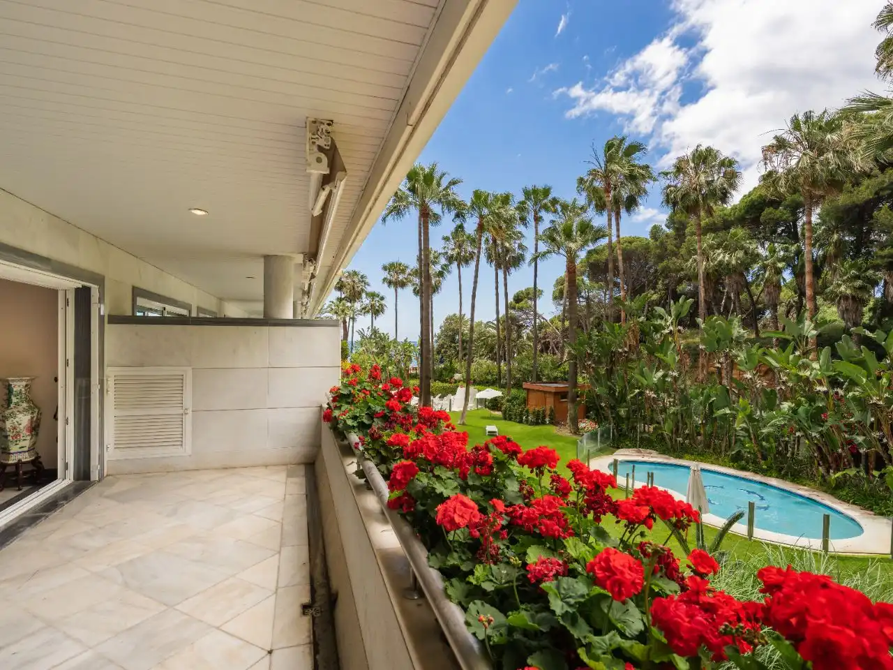 Apartments for sale in Street Calle Arturo Rubinstein, 8, Marbella Centro Terrace of Apartments for sale in Marbella with Air Conditioner, Terrace and Swimming Pool