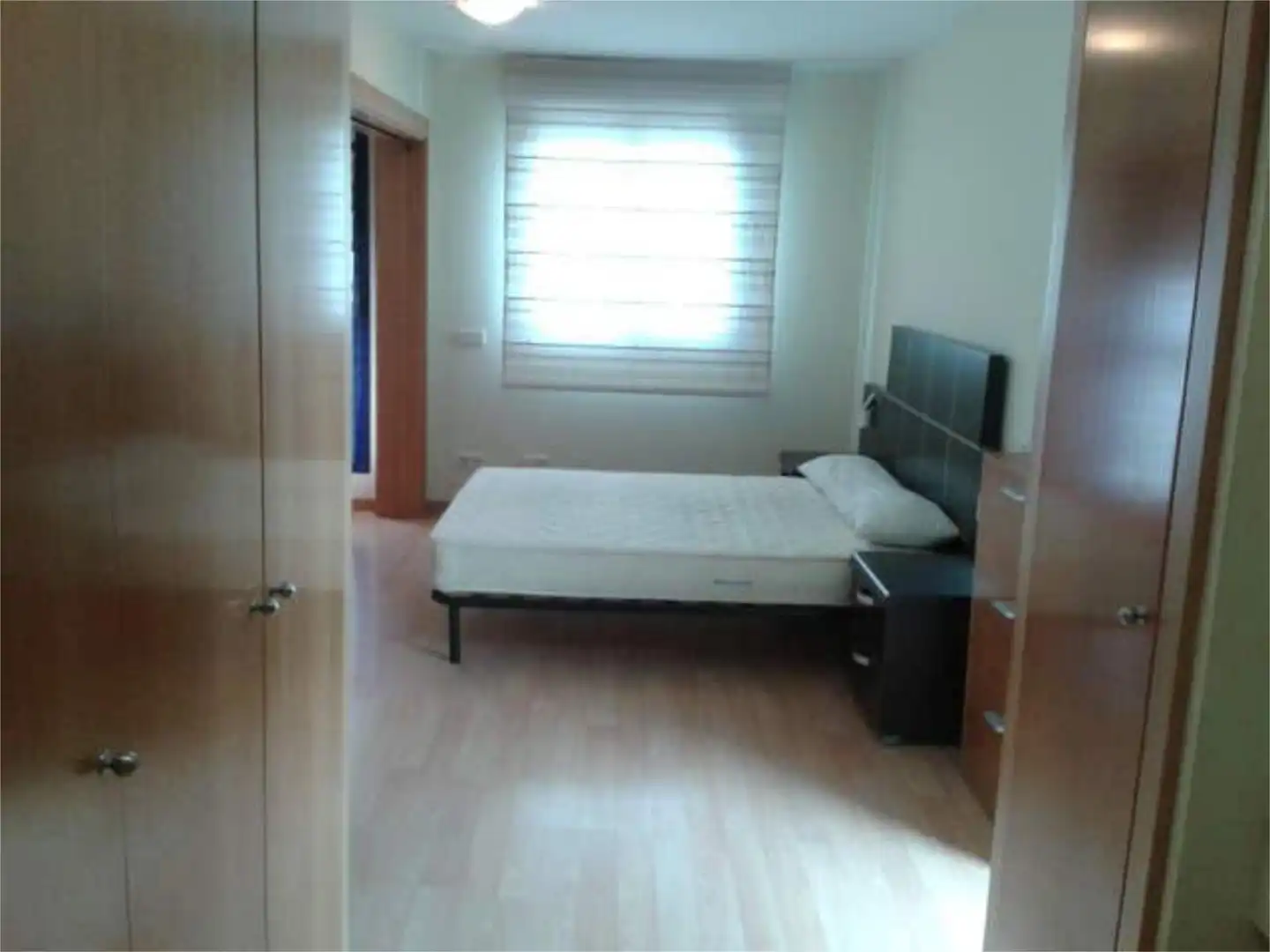 Dormitori de Apartament de lloguer en Fuenlabrada amb Calefacció, Jardí privat i Traster