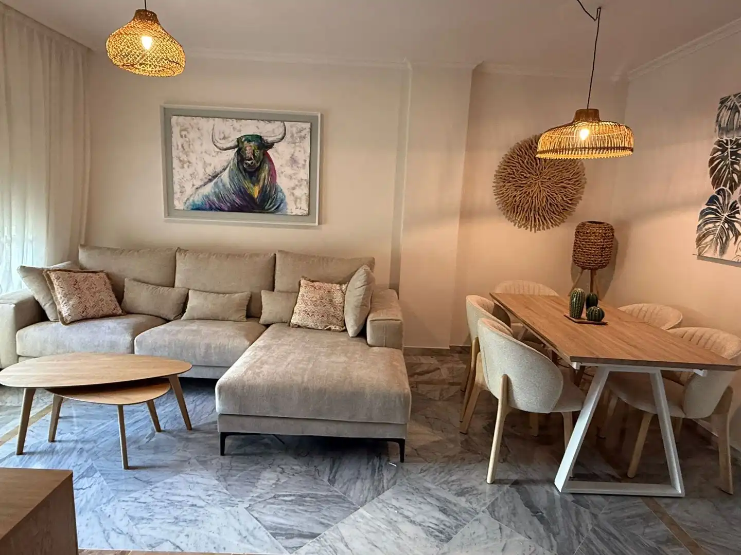 Pis de lloguer a Calle José Manuel Caballero Bonald, 6, Nueva Alcántara Sala d'estar de Pis de lloguer en Marbella amb Aire condicionat, Calefacció i Piscina