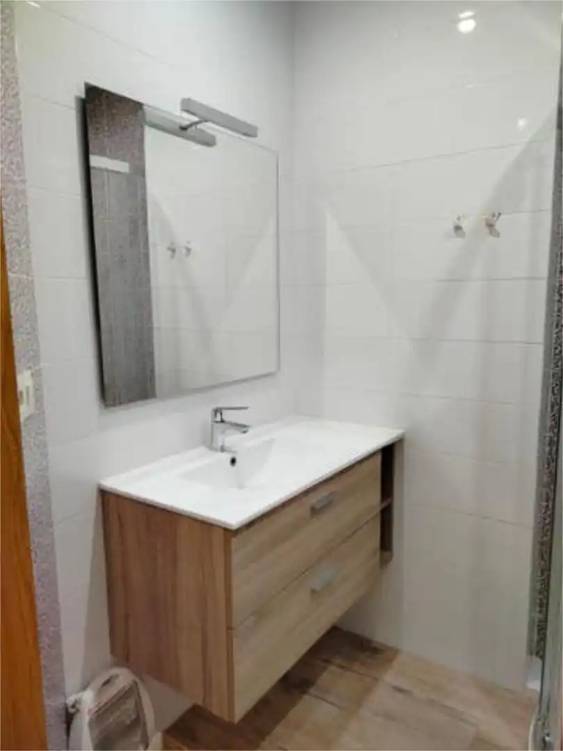 Baño de Apartamento de alquiler en Baeza