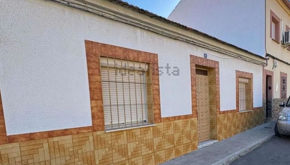 Einfamilien-Reihenhaus zum Verkauf in Calle Pardo Bazán, 80, El Poblado - Abulagar, Puertollano - Bild 1 Foto 1 von Einfamilien-Reihenhaus zum Verkauf in Calle Pardo Bazán, 80, El Poblado - Abulagar, Puertollano