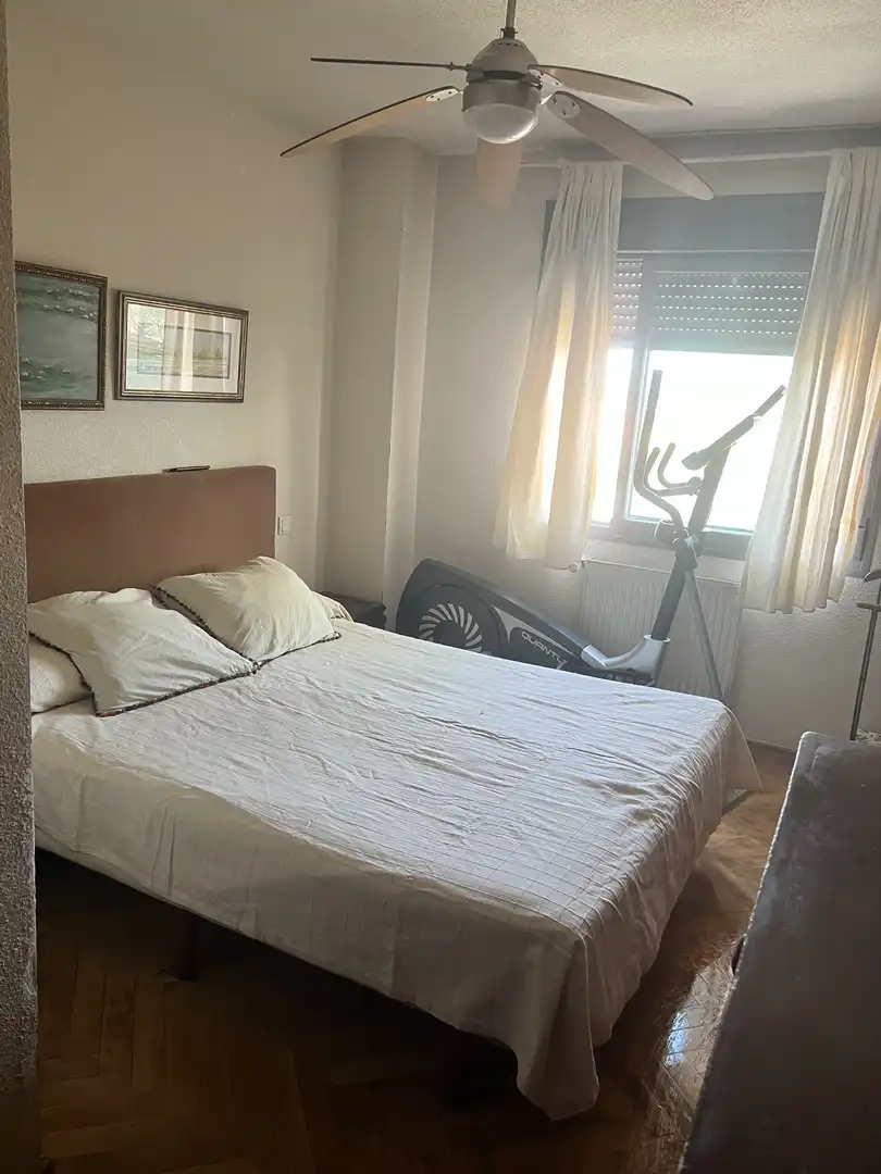 Wohnung zum Verkauf in Avenida del Santuario de Valverde, 88, Montecarmelo Schlafzimmer von Wohnung zum Verkauf in Madrid mit Klimaanlage, Heizung und Privatgarten