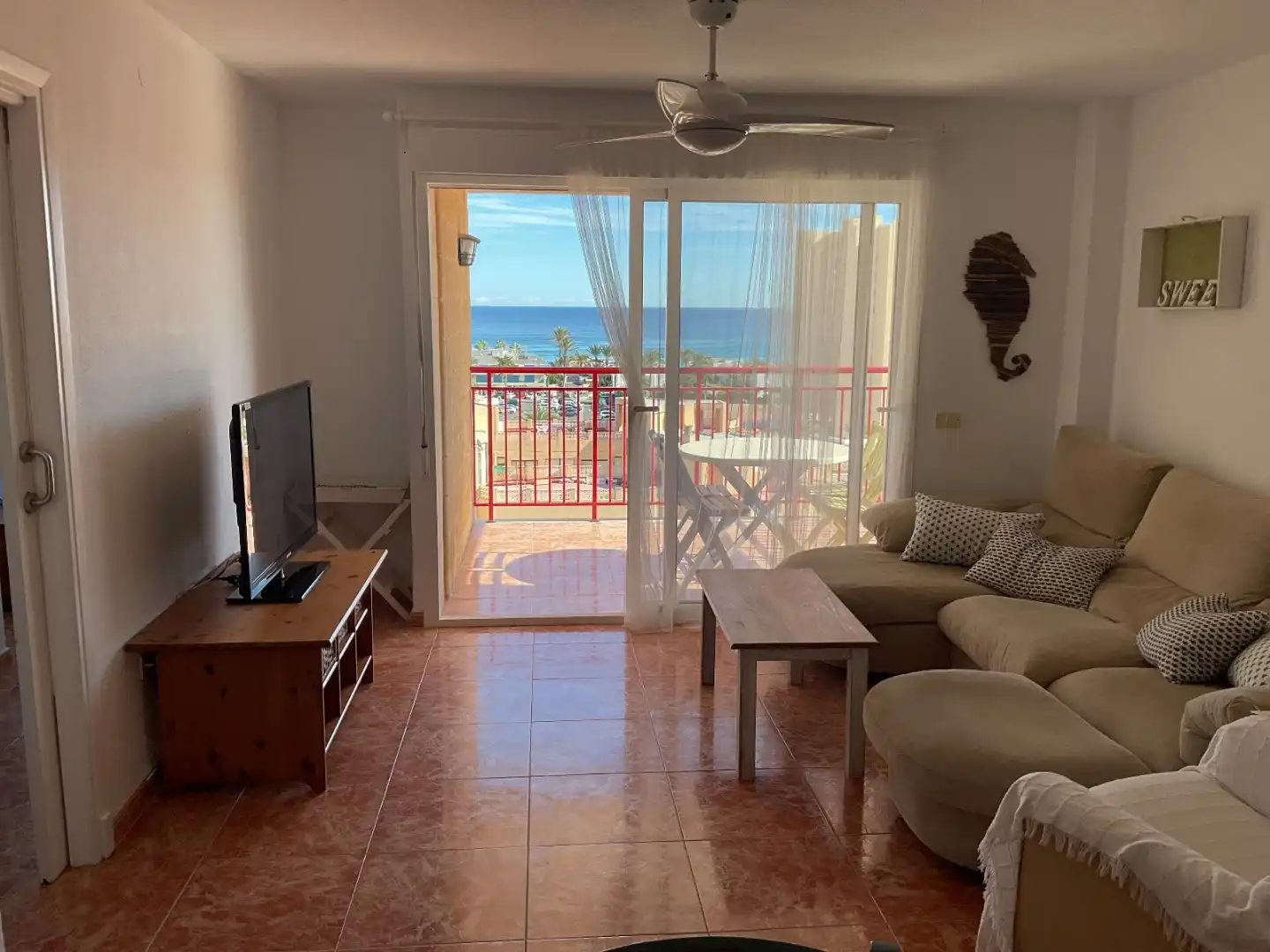 Flat for rent in Camino Dársena, 3, Zona Galúa - Calnegre Living room of Flat for rent in La Manga del Mar Menor with Private garden, Terrace and Swimming Pool