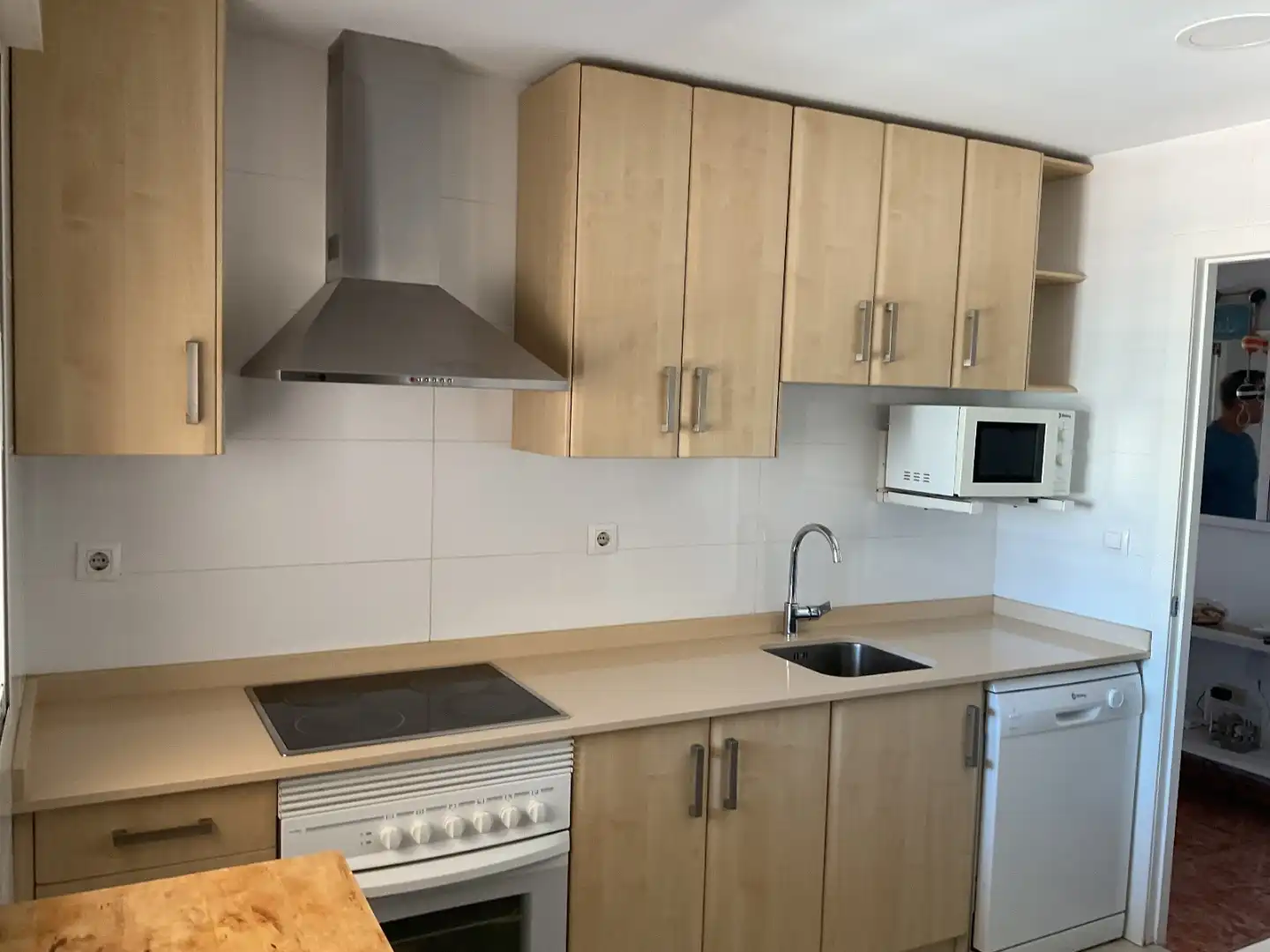 Flat for rent in Camino Dársena, 3, Zona Galúa - Calnegre Kitchen of Flat for rent in La Manga del Mar Menor with Private garden, Terrace and Swimming Pool