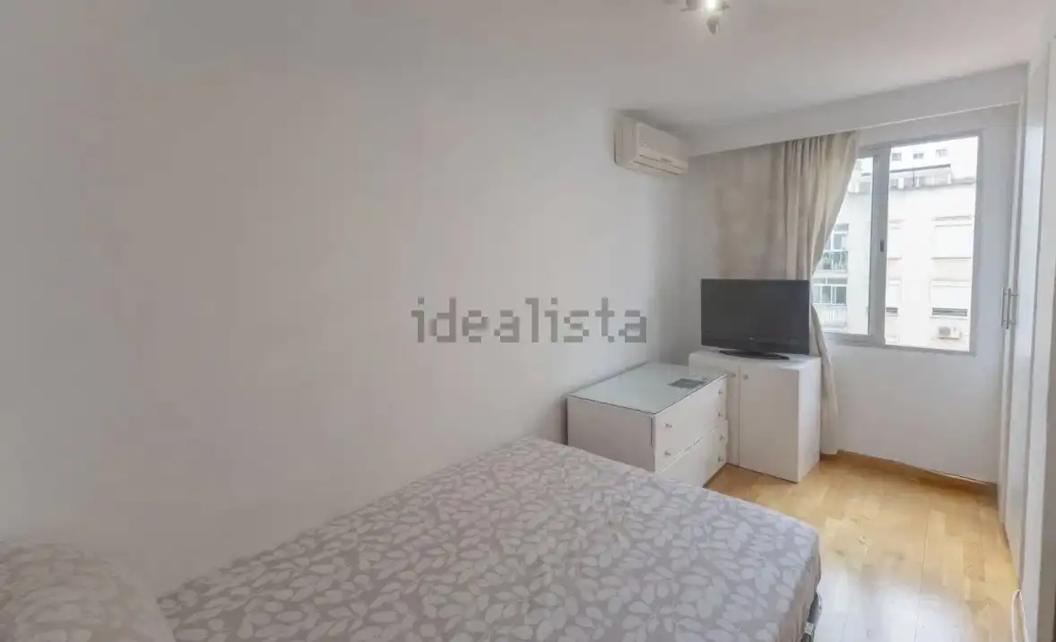 Flat for sale in Carrer de Jaume Balmes, 65, Nord Bedroom of Flat for sale in Palma de Mallorca with Air Conditioner and Balcony