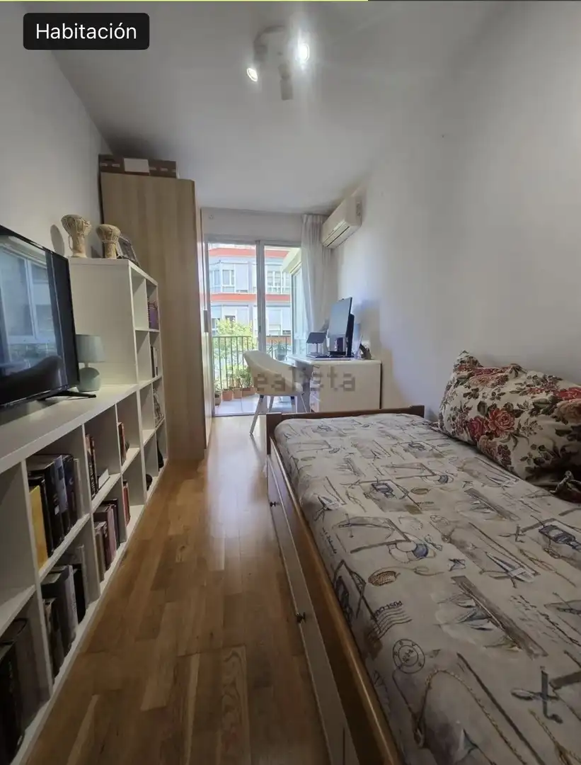 Flat for sale in Carrer de Jaume Balmes, 65, Nord Bedroom of Flat for sale in Palma de Mallorca with Air Conditioner and Balcony