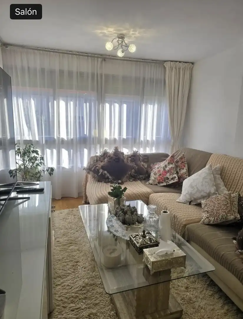 Flat for sale in Carrer de Jaume Balmes, 65, Nord Living room of Flat for sale in Palma de Mallorca with Air Conditioner and Balcony