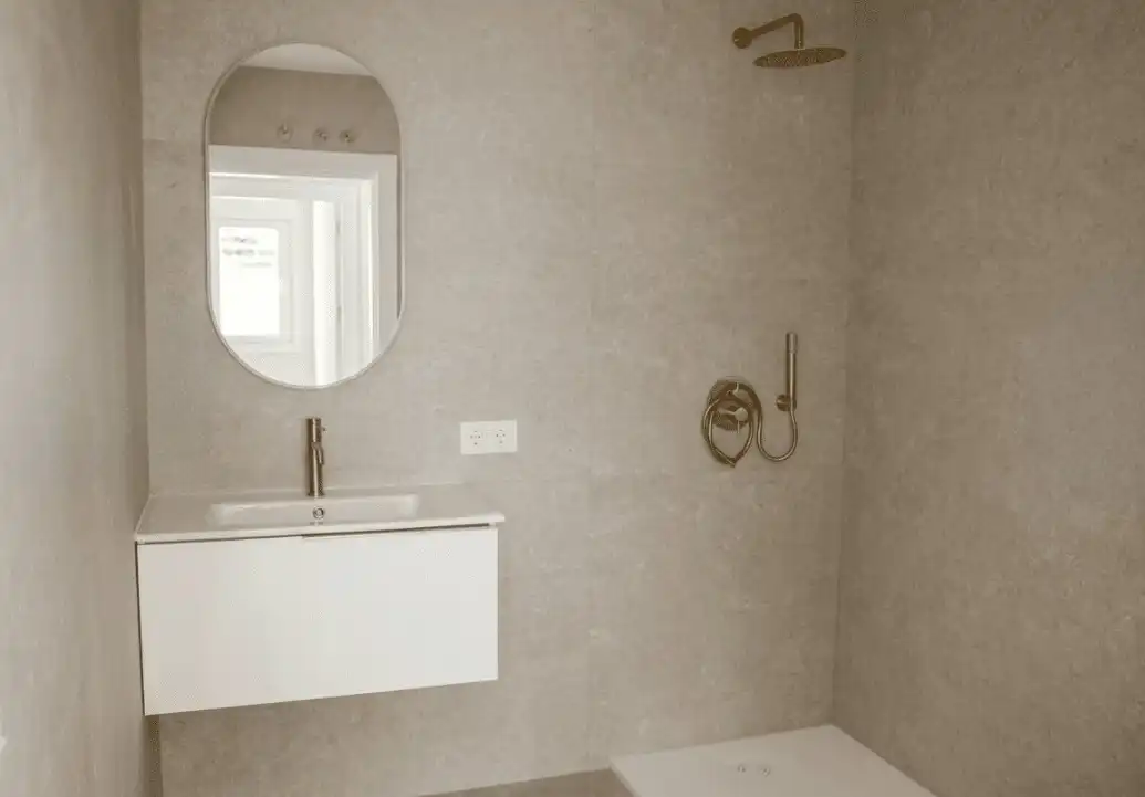 Badezimmer von Wohnungen zur Miete in Cáceres mit Klimaanlage, Heizung und Möbliert