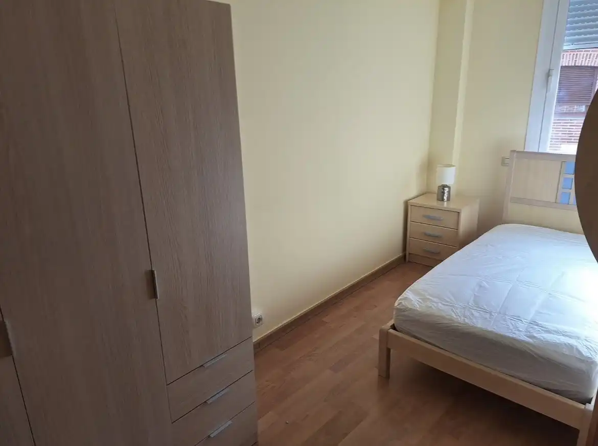 Habitación en Calle San Marcos, 69, Patrocinio - Nueva Talavera Habitación de Piso para compartir en Talavera de la Reina con Aire acondicionado, Calefacción y Amueblado