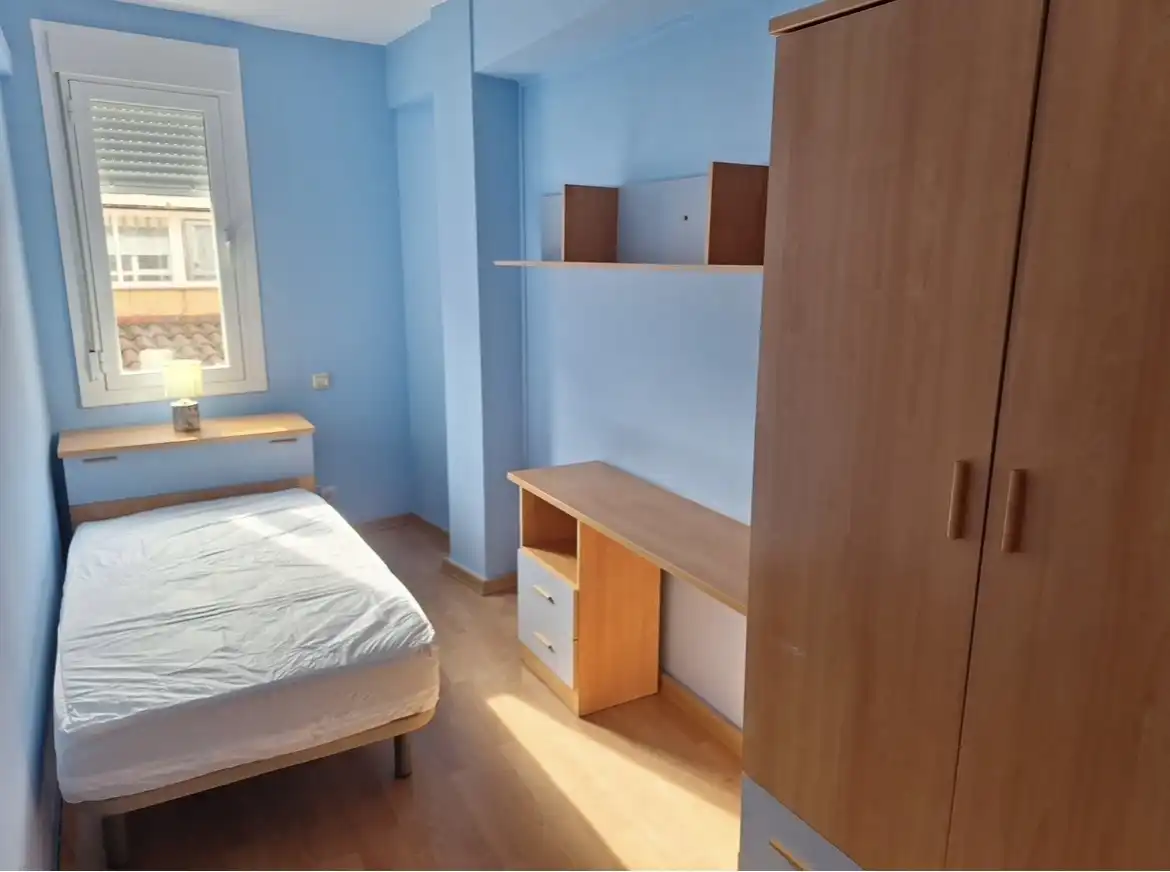 Habitación en Calle San Marcos, 69, Patrocinio - Nueva Talavera Habitación de Piso para compartir en Talavera de la Reina con Aire acondicionado, Calefacción y Amueblado