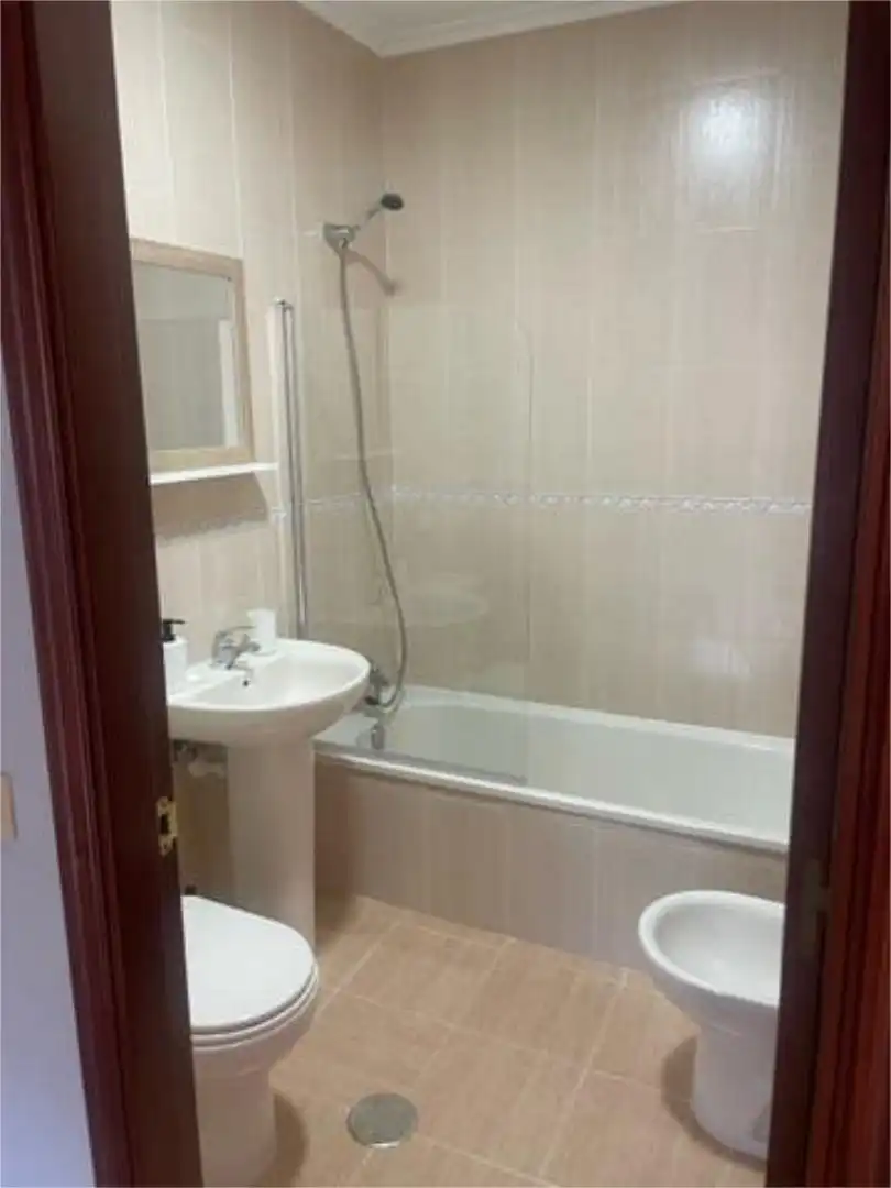 Flat for rent in Corvera de Asturias Bathroom of Flat for rent in Corvera de Asturias with Heating and Terrace