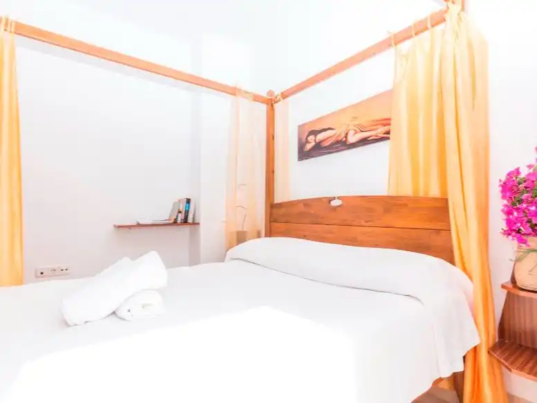 Houses for sale in Martiniano, 35, Roche Bedroom of Houses for sale in Conil de la Frontera with Terrace, Swimming Pool and Balcony