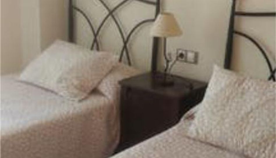 Apartamento de alquiler en San Luis de Sabinillas, Manilva - imagen 1 Foto 1 de Apartamento de alquiler en San Luis de Sabinillas, Manilva