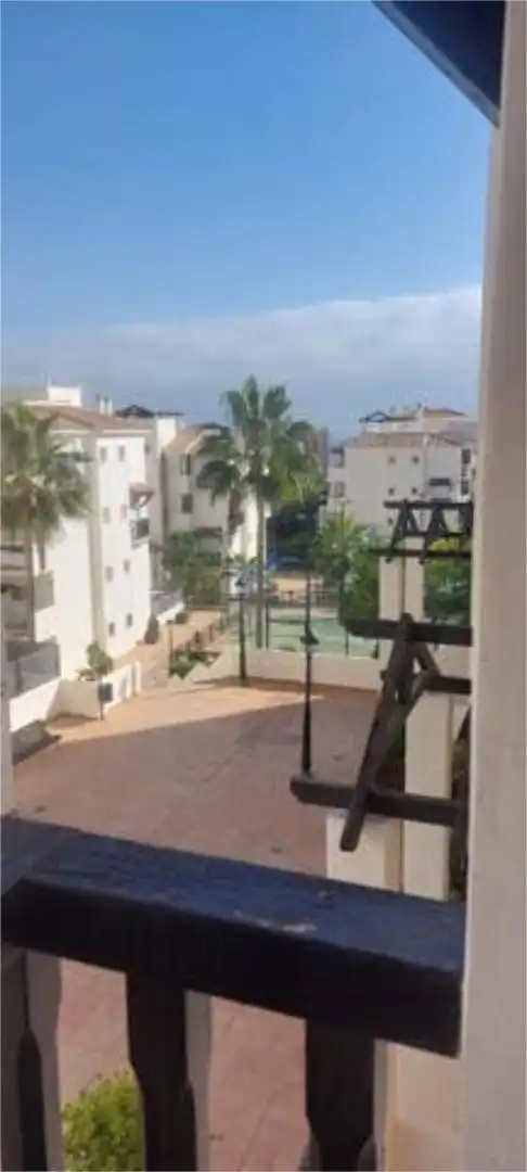 Apartamento de alquiler en San Luis de Sabinillas Vista exterior de Apartamento de alquiler en Manilva con Calefacción, Jardín privado y Terraza
