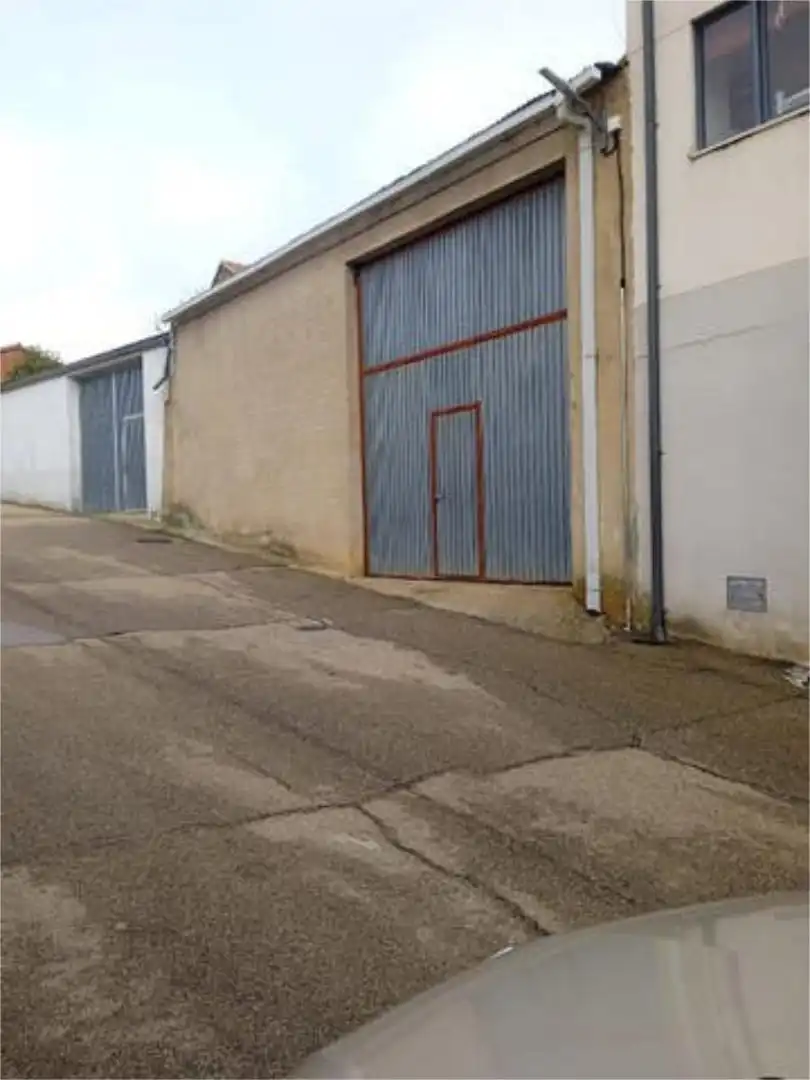 Parking of Industrial buildings for rent in La Hiniesta 