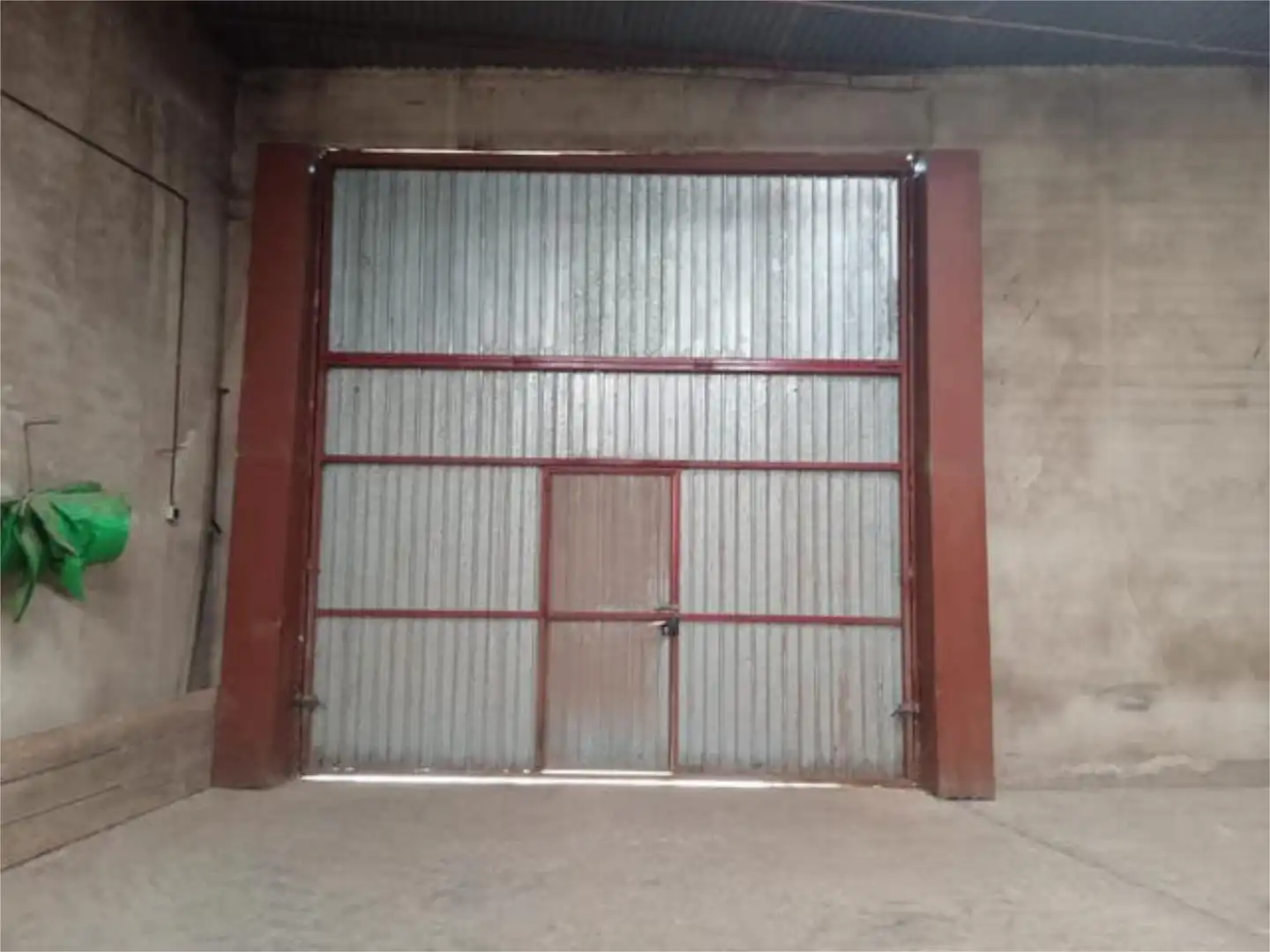 Industrial buildings for rent in La Hiniesta 