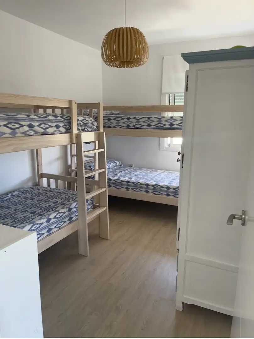 Piso en venta en Avenida de la Marina, 25, Centro - La Costilla Habitación de Piso en venta en Rota con Aire acondicionado, Calefacción y Parquet