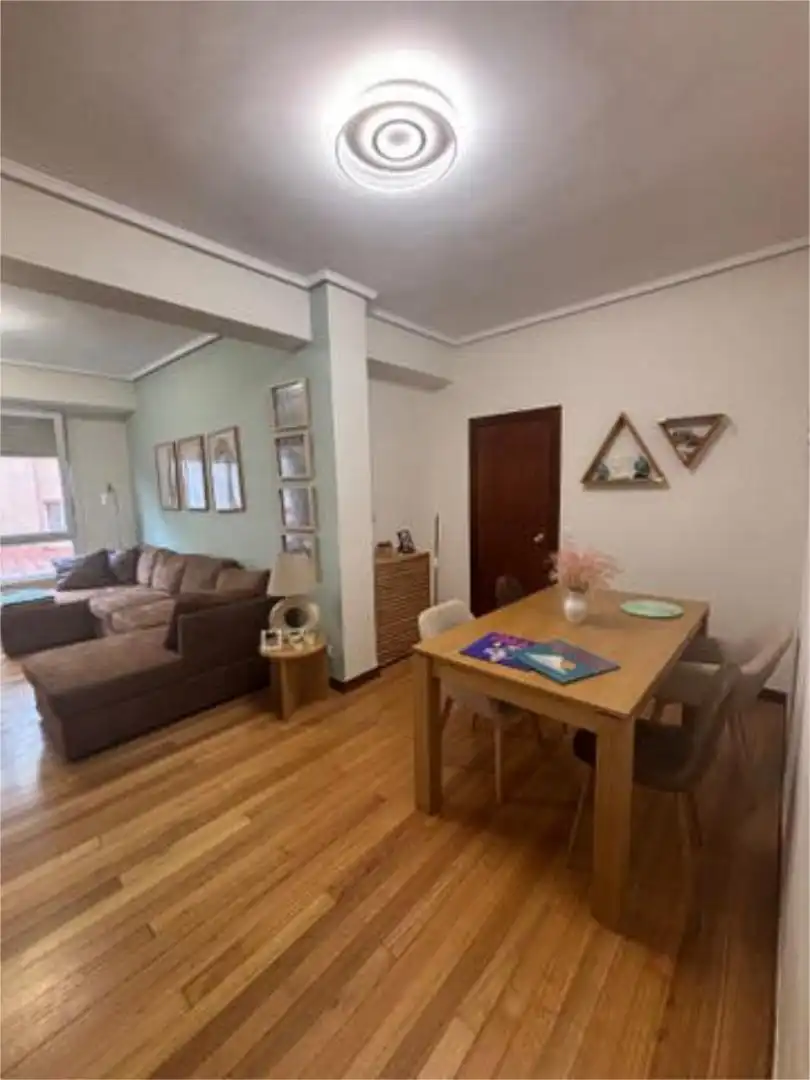 Piso en venta en Iturralde Sala de estar de Piso en venta en Bilbao
