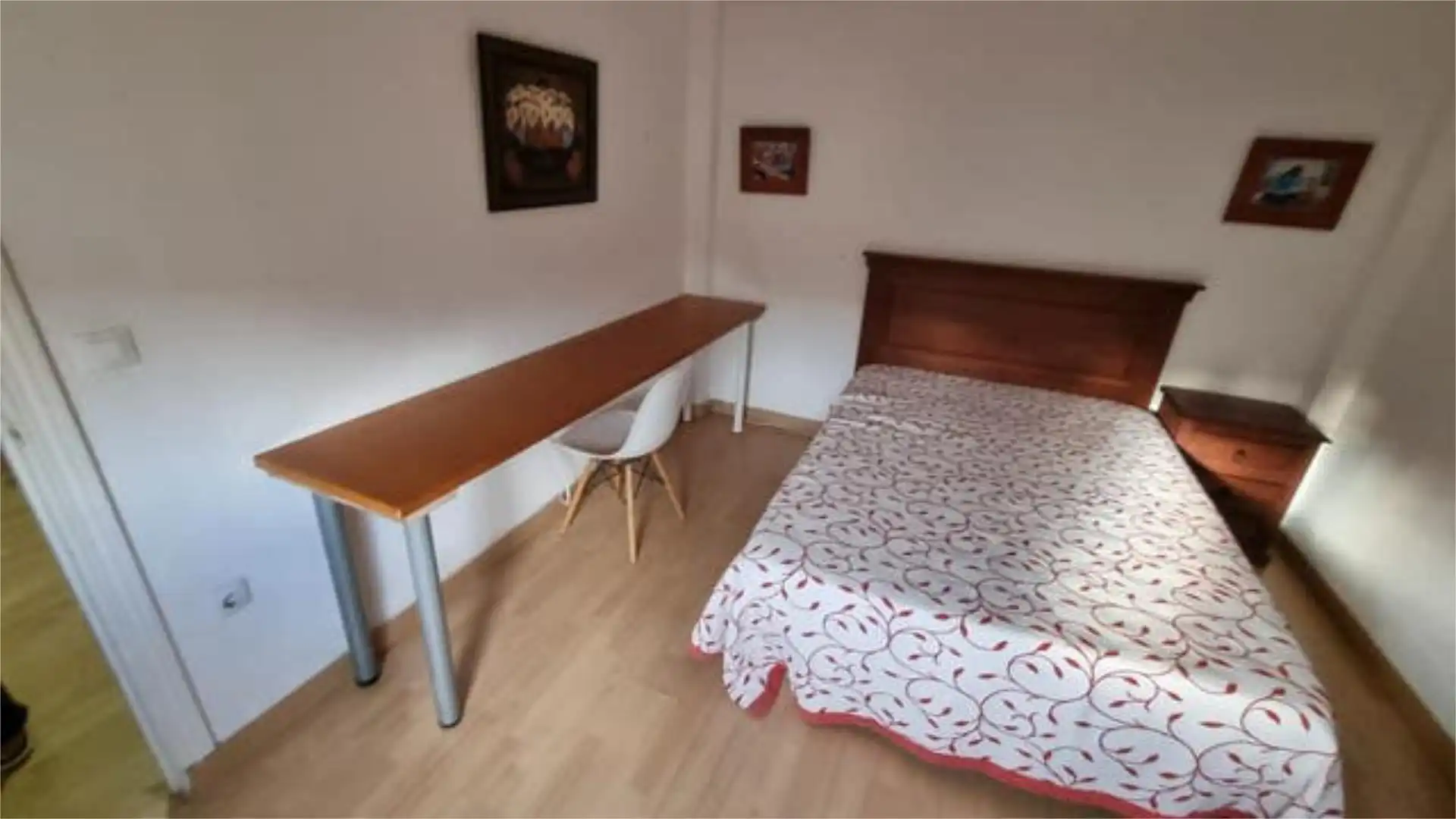 Room in Sur