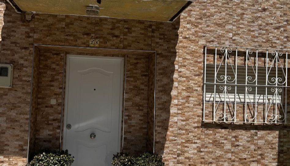 Piso en venta en Calle Doctor Marañón, 28, Muelle, Ceuta Capital - imagen 1 Foto 1 de Piso en venta en Calle Doctor Marañón, 28, Muelle, Ceuta Capital